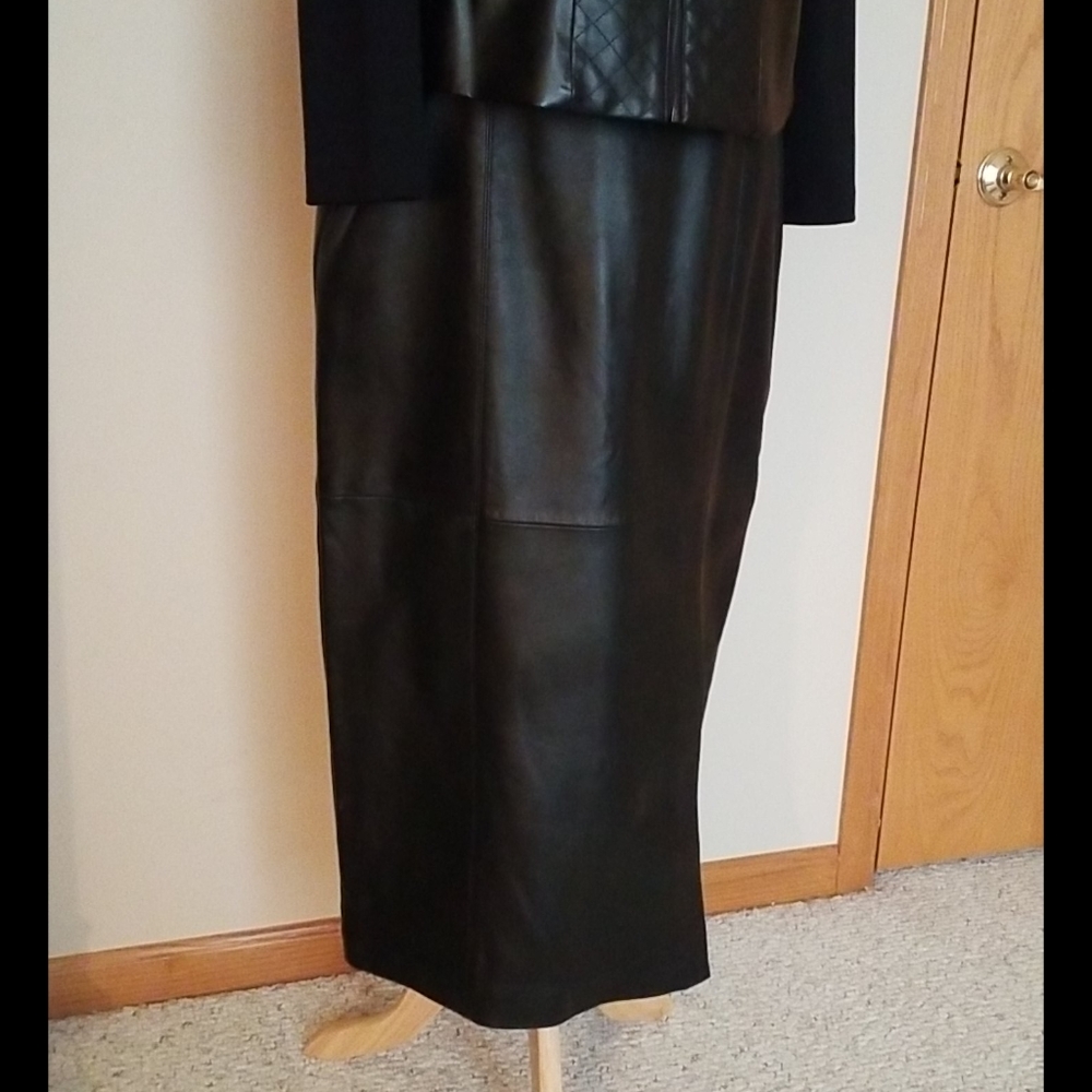Bagatelle Black Leather Lined Skirt - Picture 2 of 10
